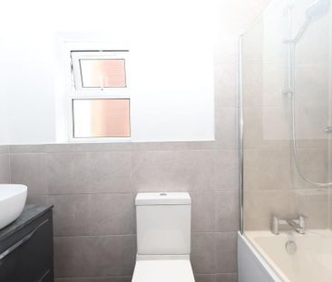 3 bedroom end of terrace house to rent - Photo 6