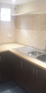 1 Bed - 13 Colenso Mount, Leeds - LS11 0DQ - Student/Professional - Photo 4