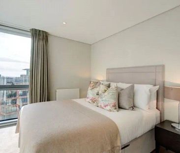 3 bedroom flat in London - Photo 4