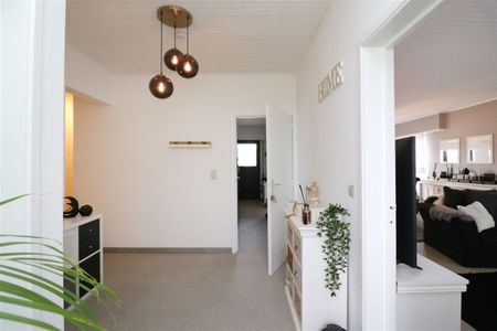 Gezellige woning, 4 slpk., inpandige garage, tuin - Photo 4