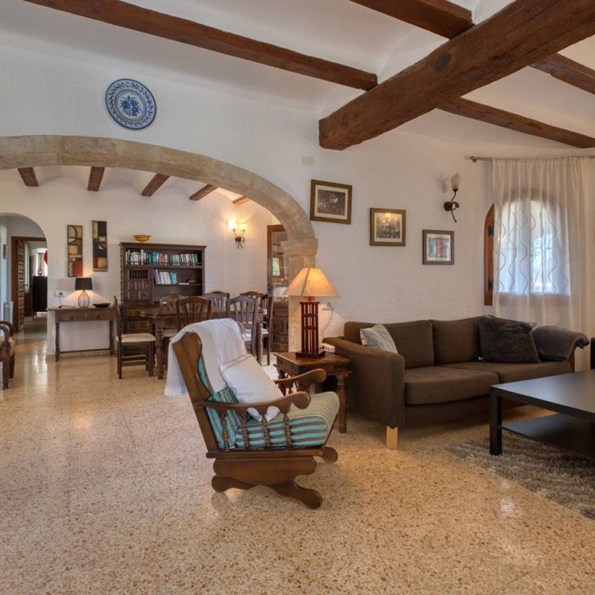 Villa to rent in Javea - Photo 1