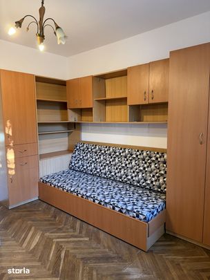Închiriez apartament de două camere - Fotografie 1
