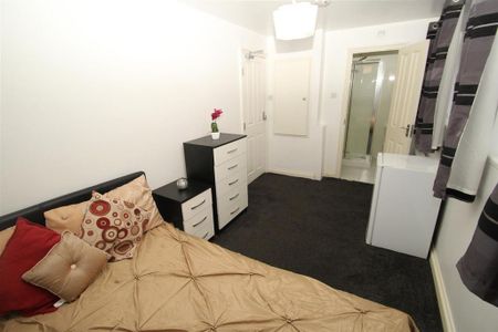 1 bedroom house of multiple occupation to rent - Photo 2
