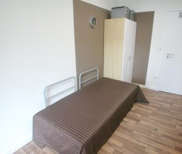 FLATmix.de / Helles, komplett möbliertes Zimmer in PB-Mitte - Photo 3