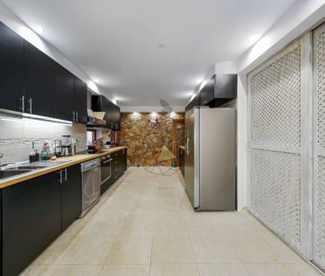 Luxury Villa for rent in Portimão, Portugal - Photo 6