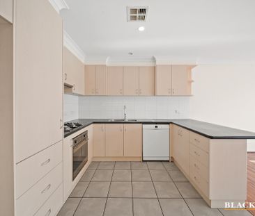 3/30 Ross Road, Queanbeyan NSW 2620 - Townhouse For Rent | Domain - Photo 3