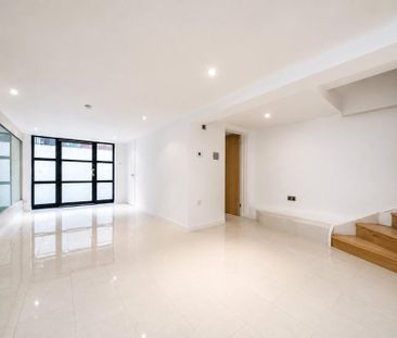4 bedroom terraced house to rent - Photo 2