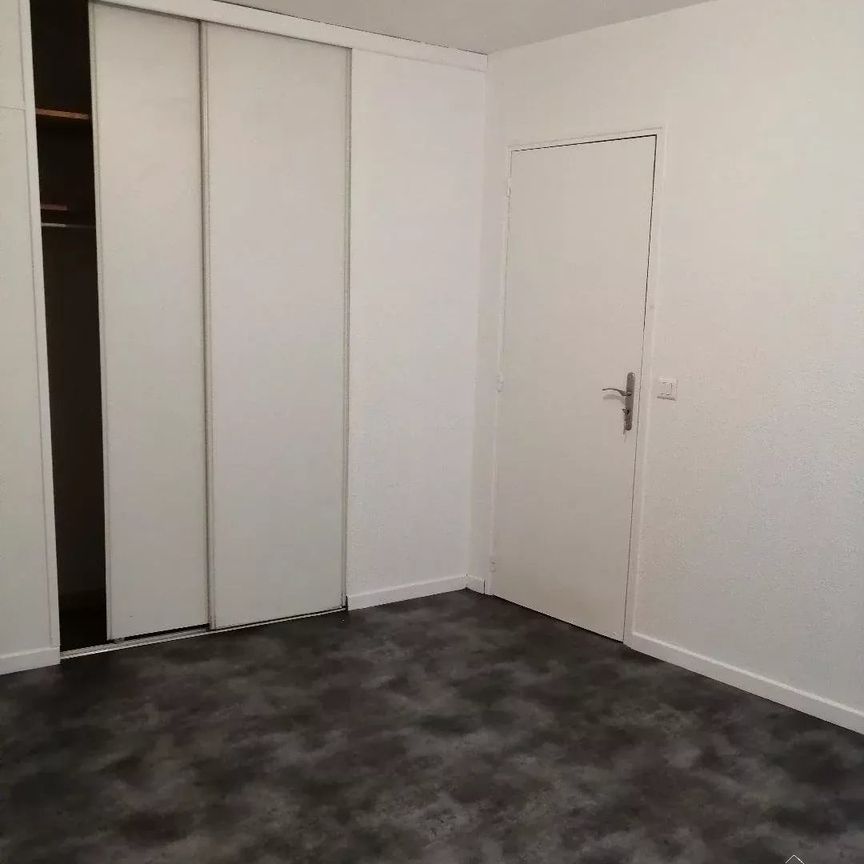 Location Appartement 2 pièces 33m² AUBAGNE 13400 - Photo 1