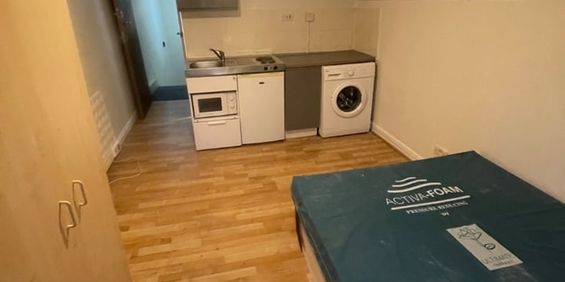 Studio Flat, Sach Road, E5 - Photo 3