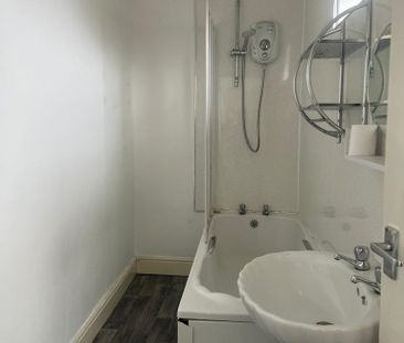 3 bedroom terraced house to rent - Photo 6