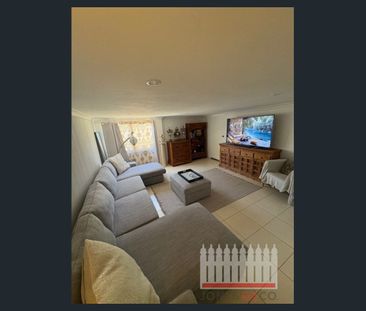 Spacious, Fully Furnished Living in the Prime Coastal Yanchep Location - Photo 3