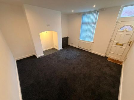 2 bedroom terraced house to rent - Photo 2