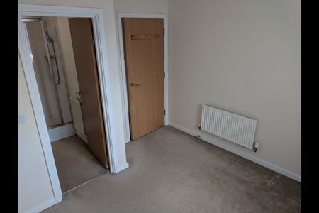 2 Bed Flat, Alban Street, M7 - Photo 3