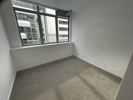 MODERN SPACIOUS BRAND NEW - TWO BEDROOM APARTMENT - WELLINGTON CITY - Photo 4