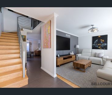 Fully Furnished & Equipped 3-Bedroom Townhouse in Victoria Park - Photo 1