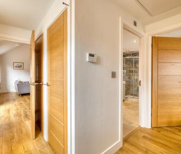 2 bedroom detached house to rent - Photo 3