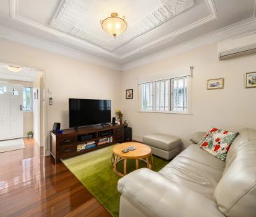 71 Dobson Street, Ascot. - Photo 6