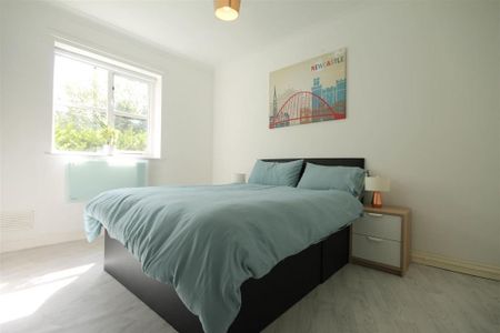 3 bedroom apartment to rent - Photo 5