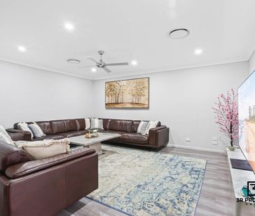 HUGE FAMILY HOME AT CONVENIENT & QUIET LOCATION! - Photo 1