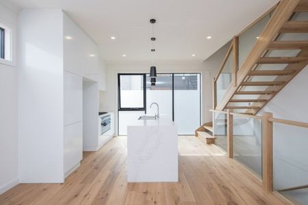 MODERN TOWNHOUSE WITH GARAGE - Photo 5