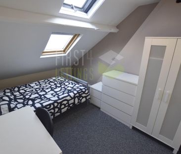 6 bedroom terraced house to rent - Photo 3