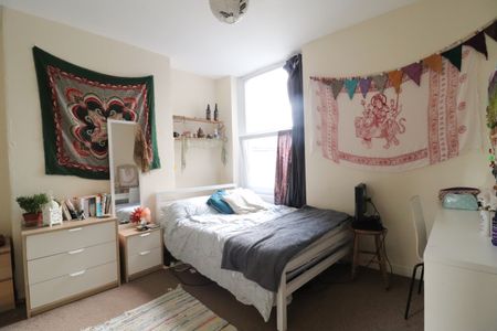 Llanbleddian Gardens, Cathays - Photo 3