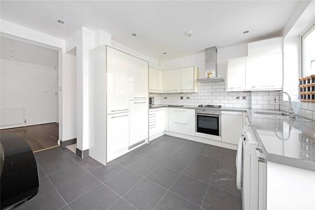 Marvels Lane, SE12, London - Photo 3