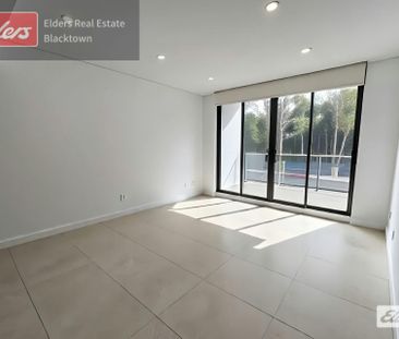 Modern, Bright & Spacious Apartment in Prime Location - Photo 6