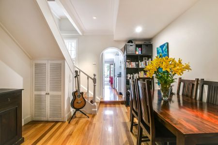 Renovated Three-Bedroom Terrace Opposite Camperdown Memorial Park - Photo 2
