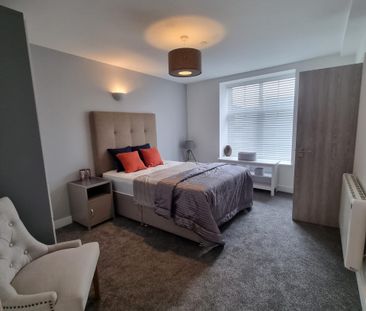 Castle View Court, Newport - Photo 2