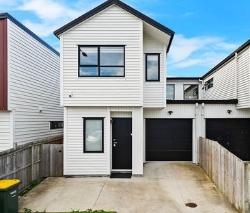 3 Bedroom + 2 Bathrooms Townhouse - Photo 5