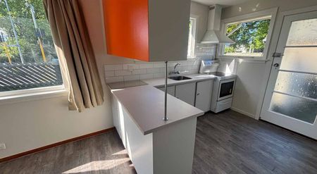 Convenience on Colman - Photo 2