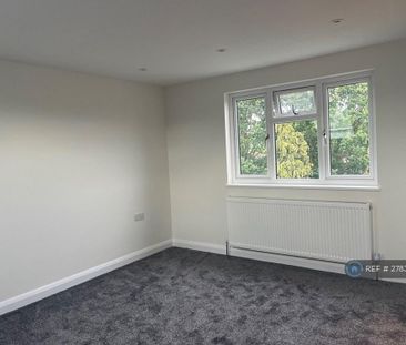 5 bedroom semi-detached house to rent - Photo 5