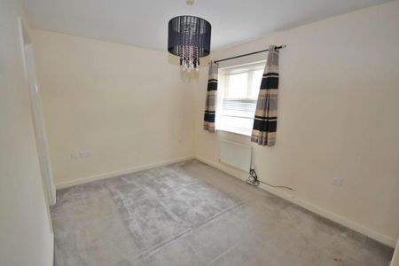 3 bedroom semi-detached house to rent - Photo 3
