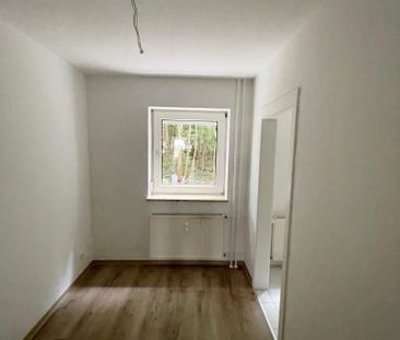 Große 4-Zimmer-Wohnung im Erdgeschoss mit Balkon in Menden - Foto 1