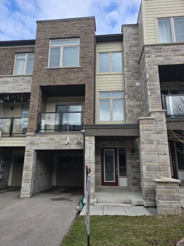 For Lease - 236 Vivant Street, Newmarket, Ontario - Photo 4