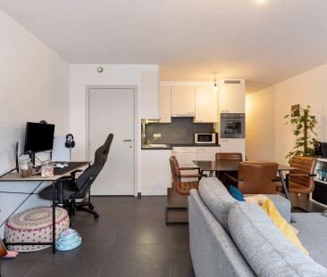 Instapklaar 1-slaapkamer appartement met private autostaanplaats - Photo 2
