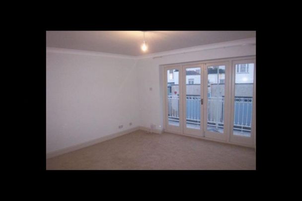 3 Bed Terraced House, Arundel Place, BN2 - Photo 1