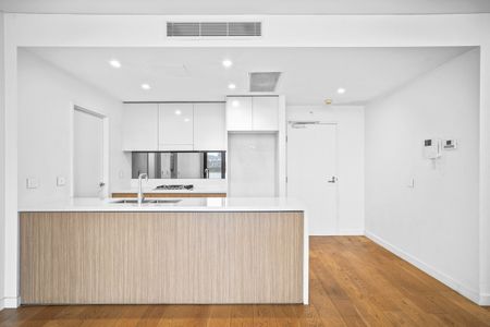 Immediate Waterfront Luxury - Photo 2