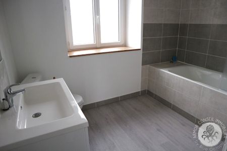 Location Appartement 2 pièces 53m² PLANCOET 22130 - Photo 3