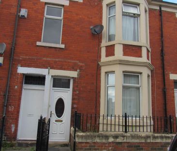 3 bedroom semi-detached house to rent - Photo 2