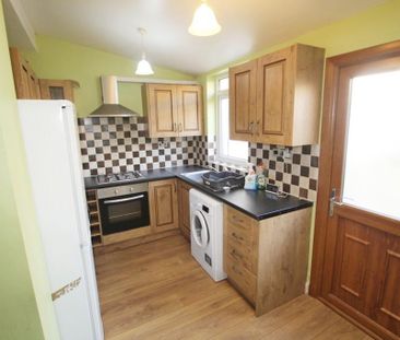 4 bedroom terraced house to rent - Photo 5