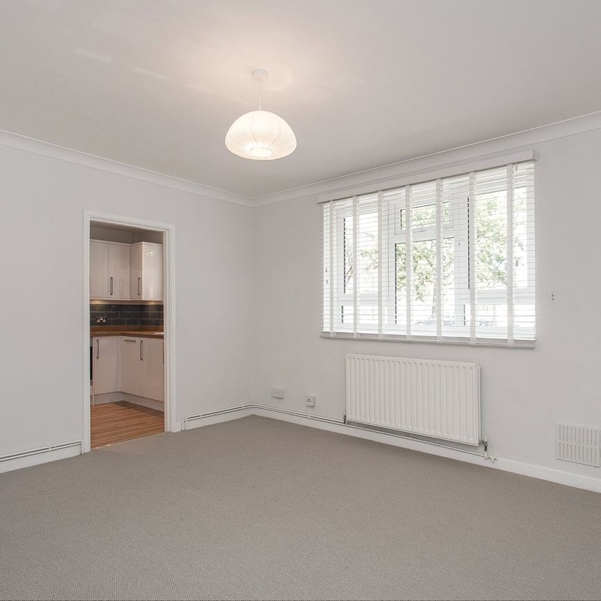 1 Bed Flat, Wandsworth, SW18 - Photo 1