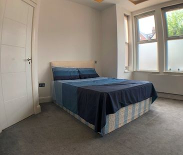 Room in a Shared House, Cedar Road, NW2 - Photo 6