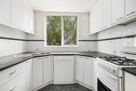 12 / 14 McMillan St, Elsternwick - Photo 3