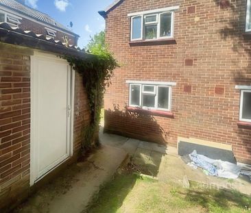 1 bedroom maisonette to rent - Photo 4
