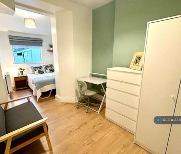 7 bedroom terraced house to rent - Photo 2