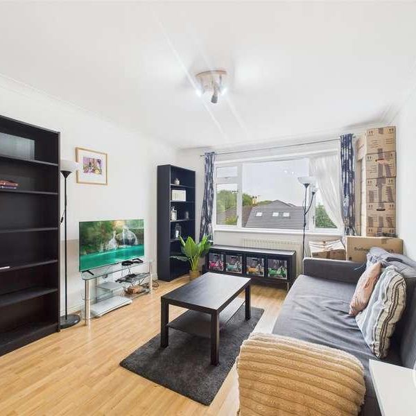 High Moor Crescent, Leeds, LS17 - Photo 1