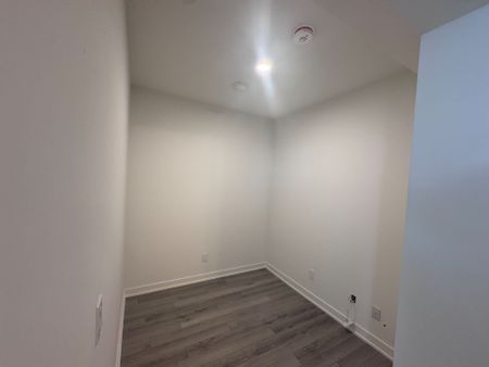 For Lease - #1309 - 3079 Trafalgar Road, Oakville, Ontario - Photo 4