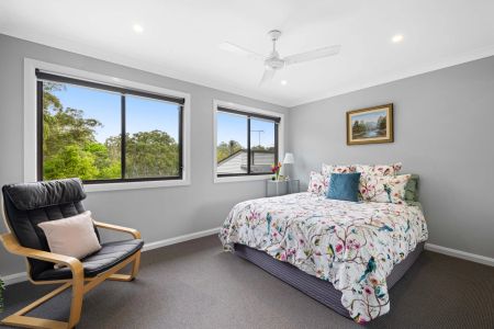 Resort-Style Family Sanctuary in a Whisper-Quiet Hornsby Setting - Photo 4